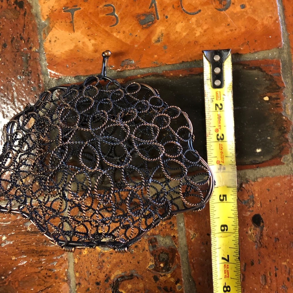 Seashell clutch - Picture 5 of 7